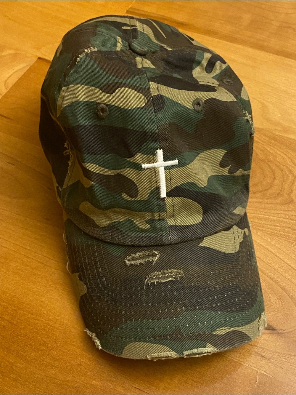 KBETHOS Unisex Camo Baseball Cap with White Cross